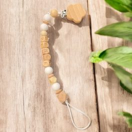   Neves cumilánc - fa és szilikon gyöngyökkel, natúr, fehér színben