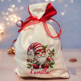 Mikulás zsák saját névvel - Piros sapkás Télapó