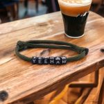 Neves paracord karkötő