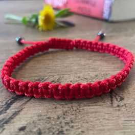 egyedi kézműves termék kabbala védelmező szerencsehozó piros zsinór karkötő
